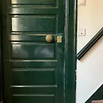 Spacious&Bright 2 Bedroom Apartment, Lisbon Historical Center, Madragoa
