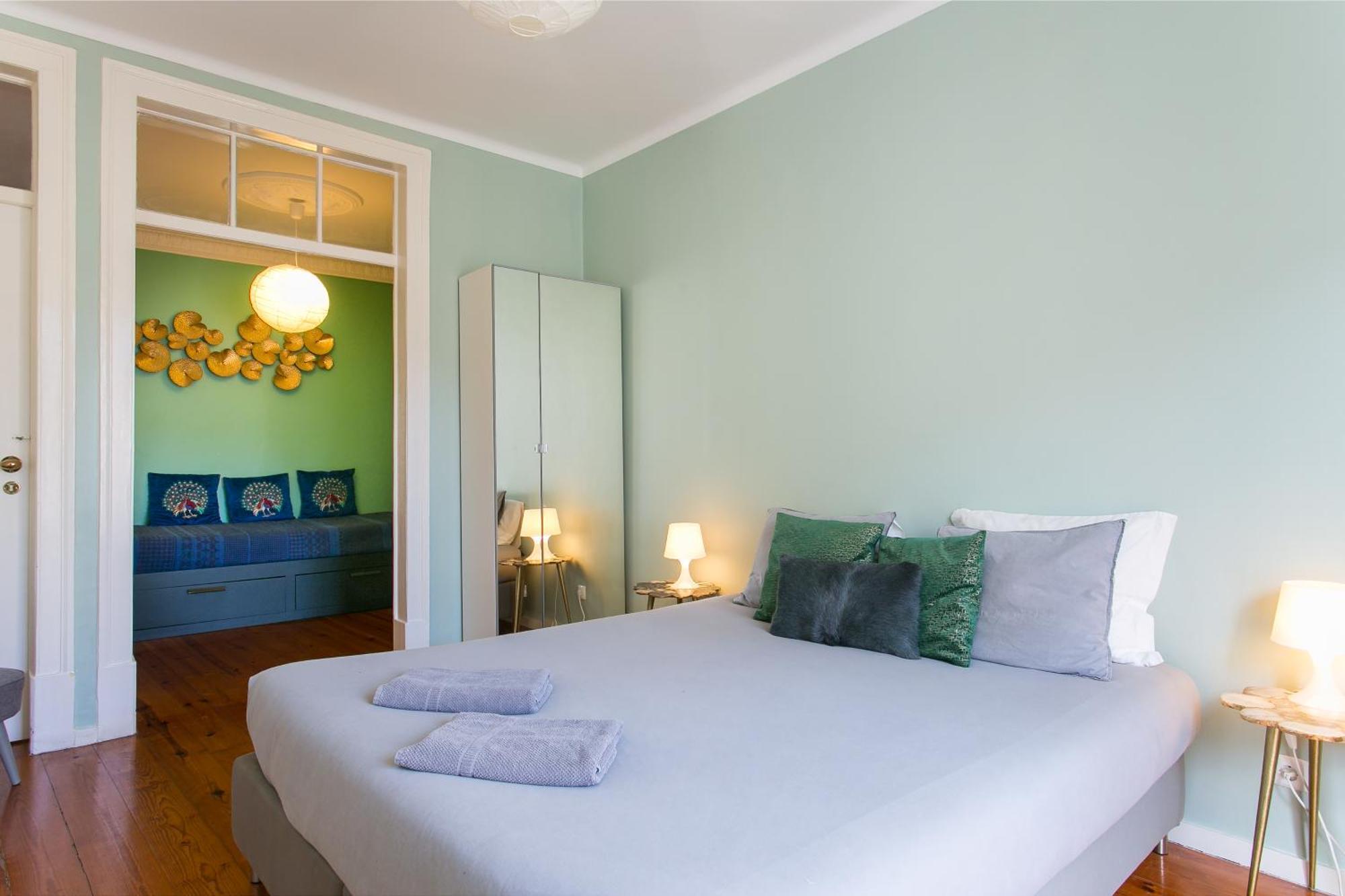 Spacious&bright 2 Bedroom Apartment, Historical Center, Madragoa Apartamento