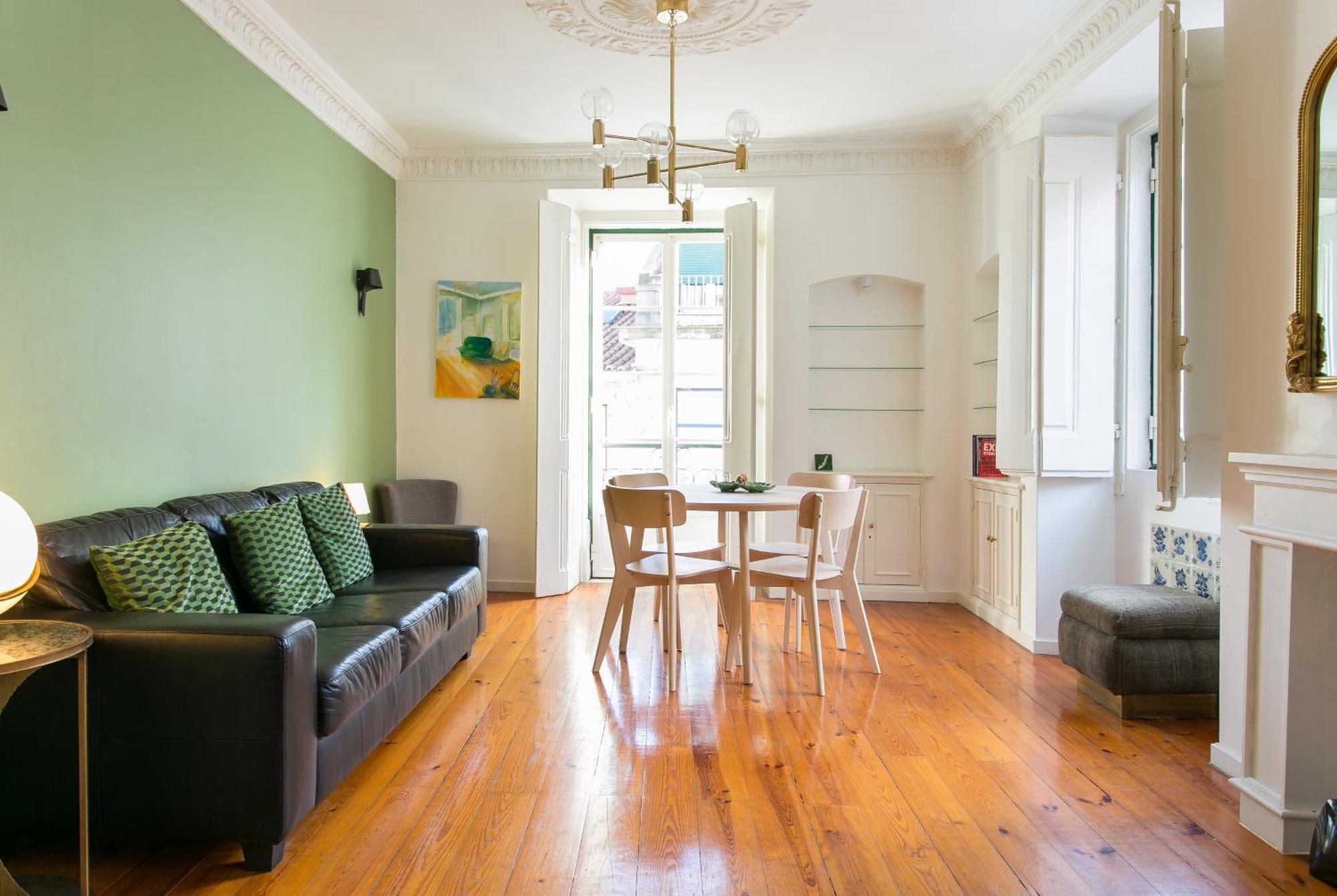 Spacious&bright 2 Bedroom Apartment, Historical Center, Madragoa *